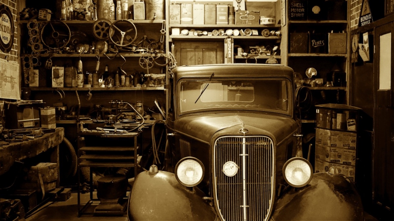 vitrine-TOULON-min_antique_auto_automobile_automotive_car_classic_equipment_fix-1169797